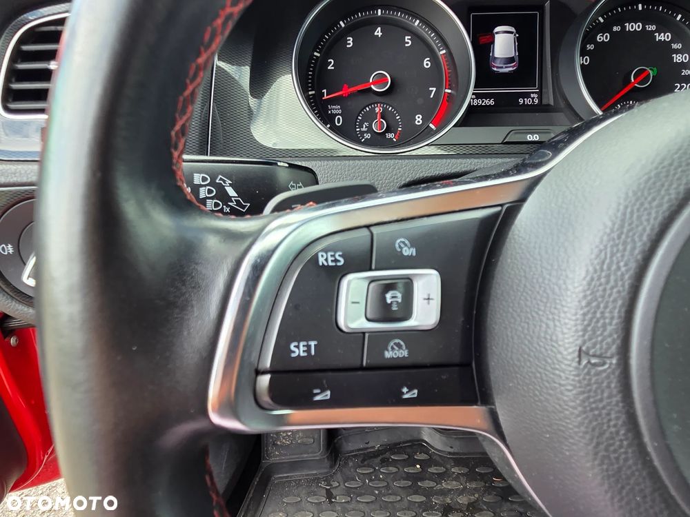 Volkswagen Golf GTI (BlueMotion Technology) DSG - 25