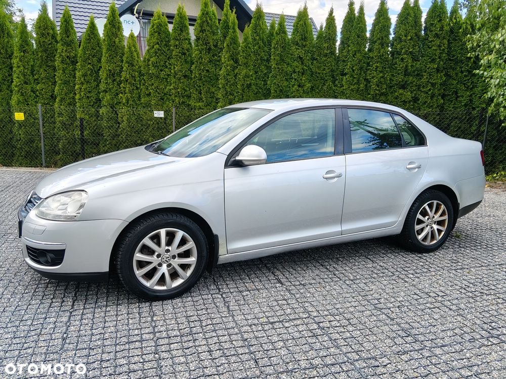 Volkswagen Jetta 1.4 TSI Highline - 2