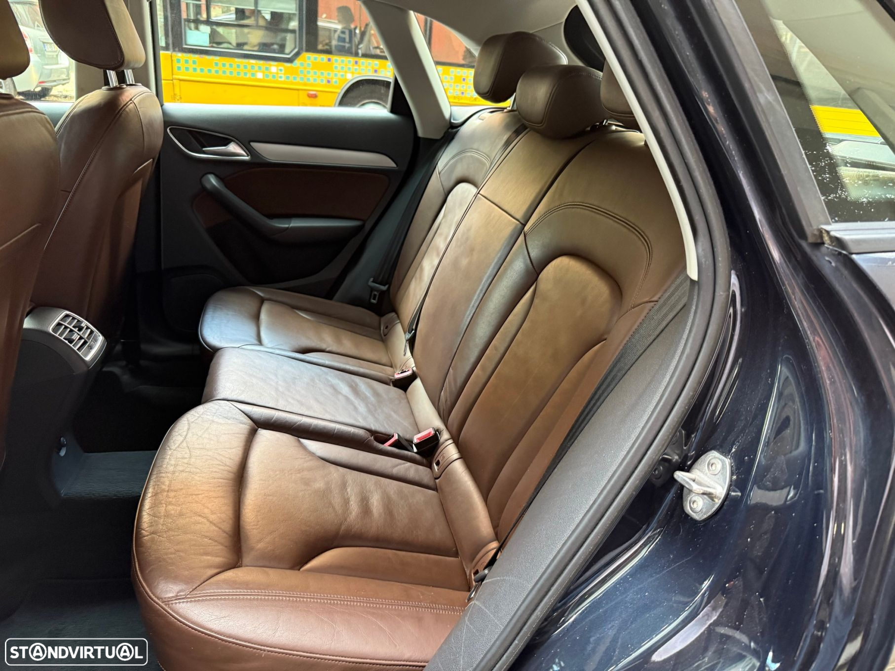 Audi Q3 2.0 TDI Attraction - 11