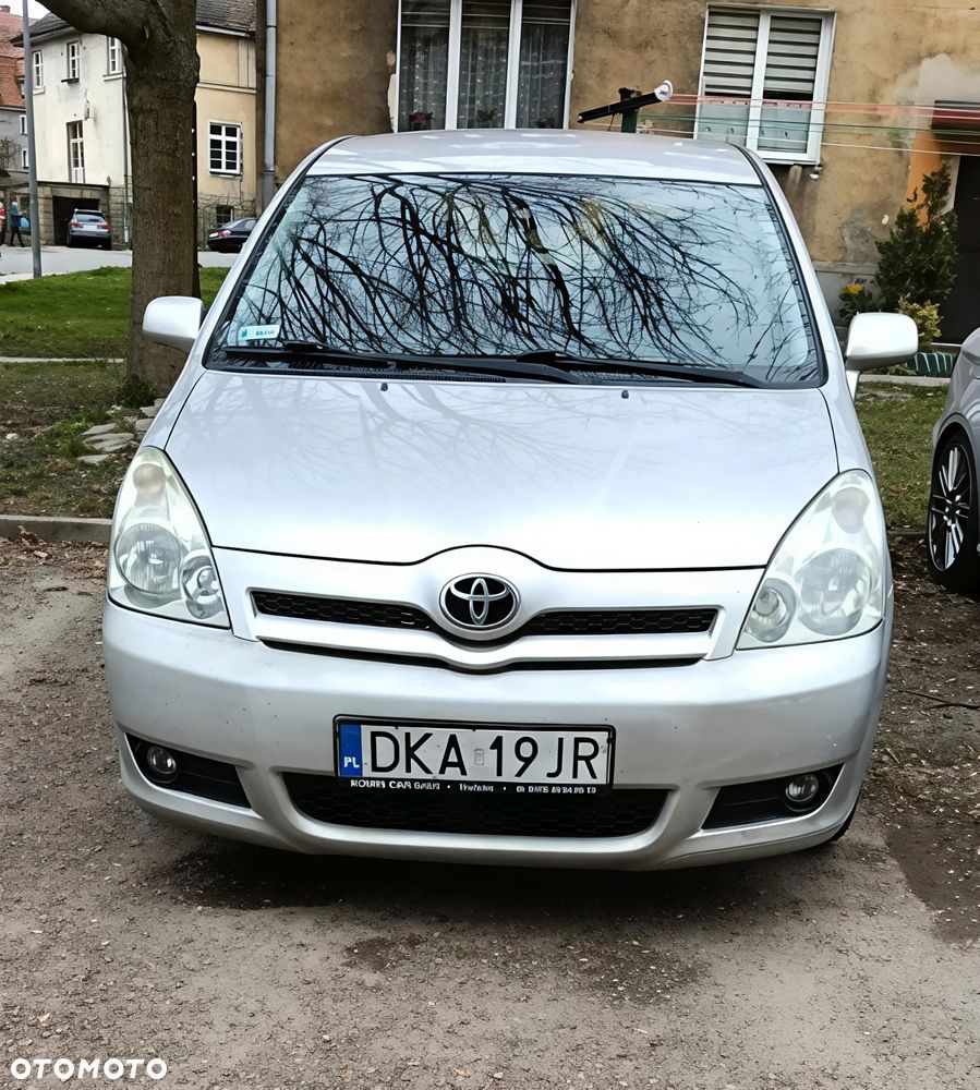 Toyota Corolla Verso - 1