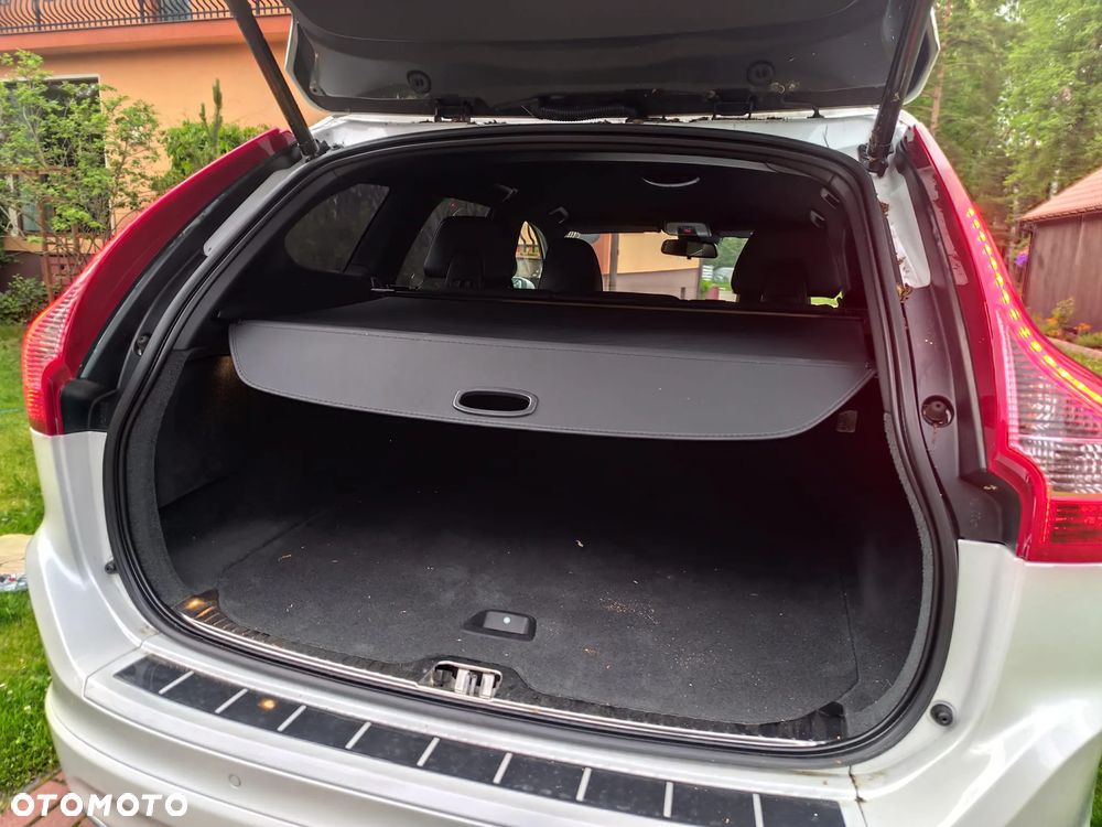 Volvo XC 60 D4 AWD Geartronic Ocean Race - 26