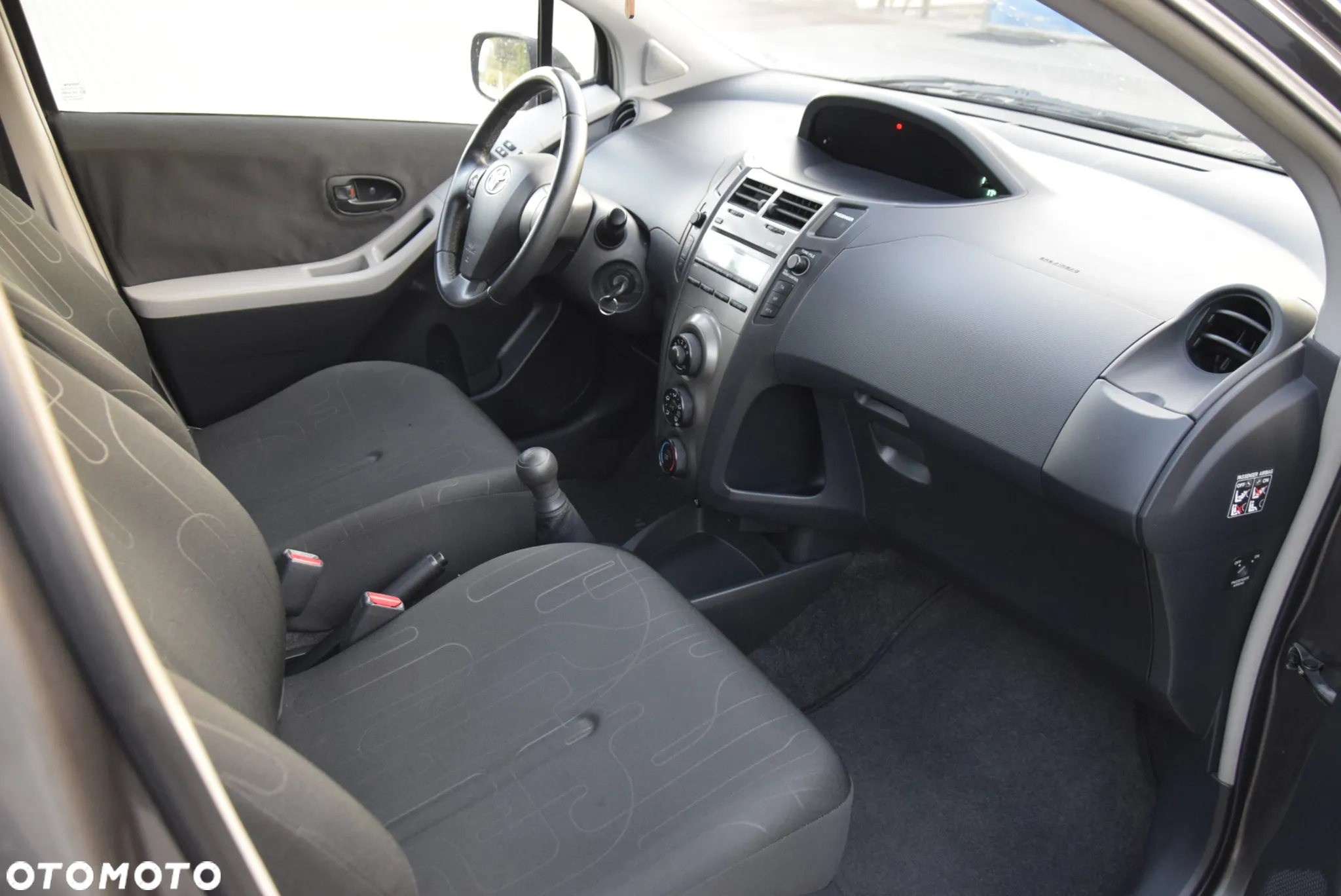 Toyota Yaris 1.0 Luna A/C - 17