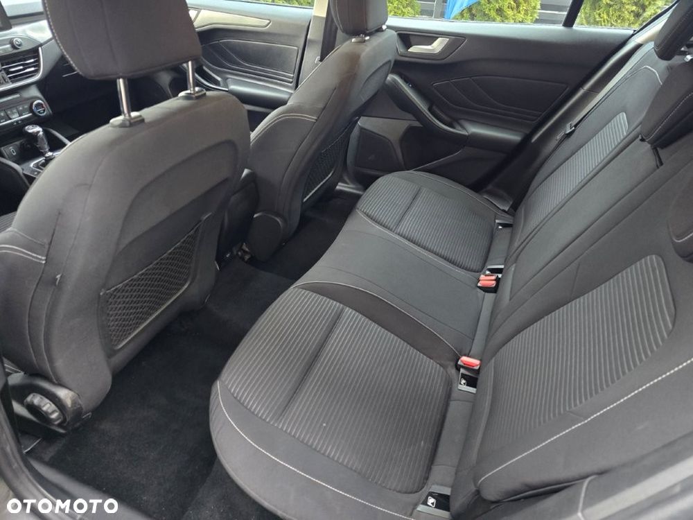 Ford Focus 1.0 EcoBoost Trend Edition Business - 11