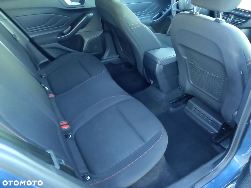 Ford Focus 1.0 EcoBoost Hybrid ST-LINE - 13