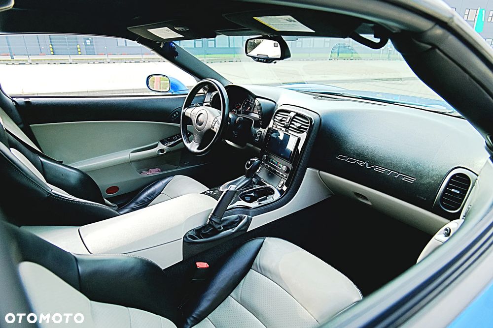 Chevrolet Corvette - 19