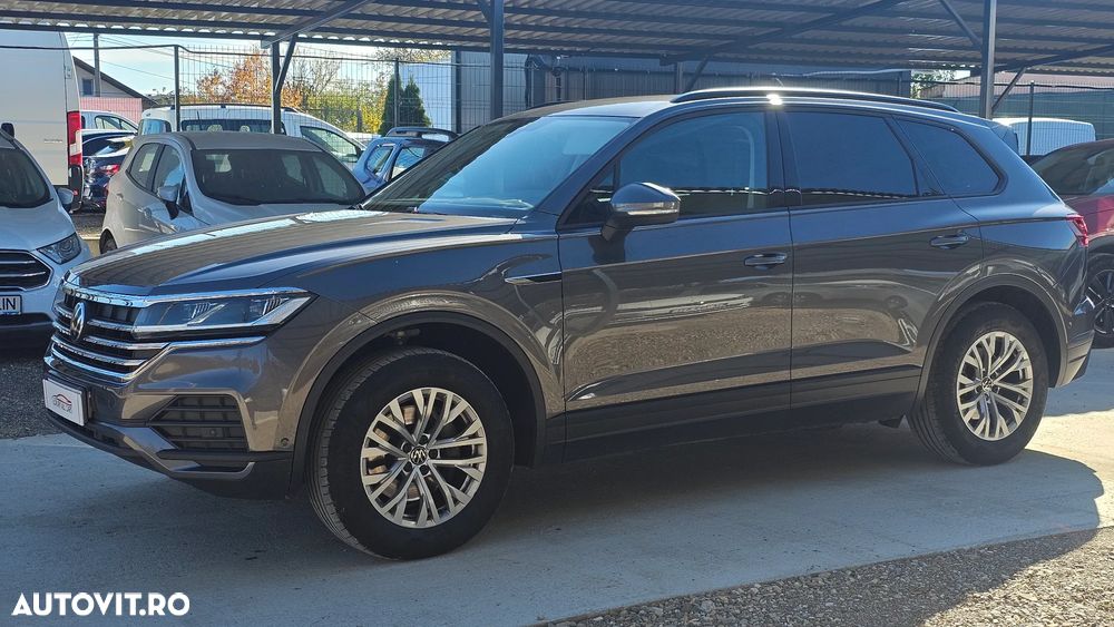 Volkswagen Touareg - 11