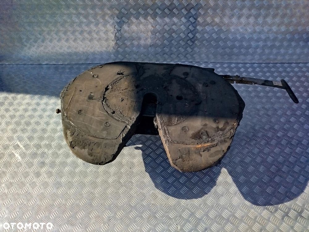 SIODŁO JOST 22,5 CM SCANIA - 1