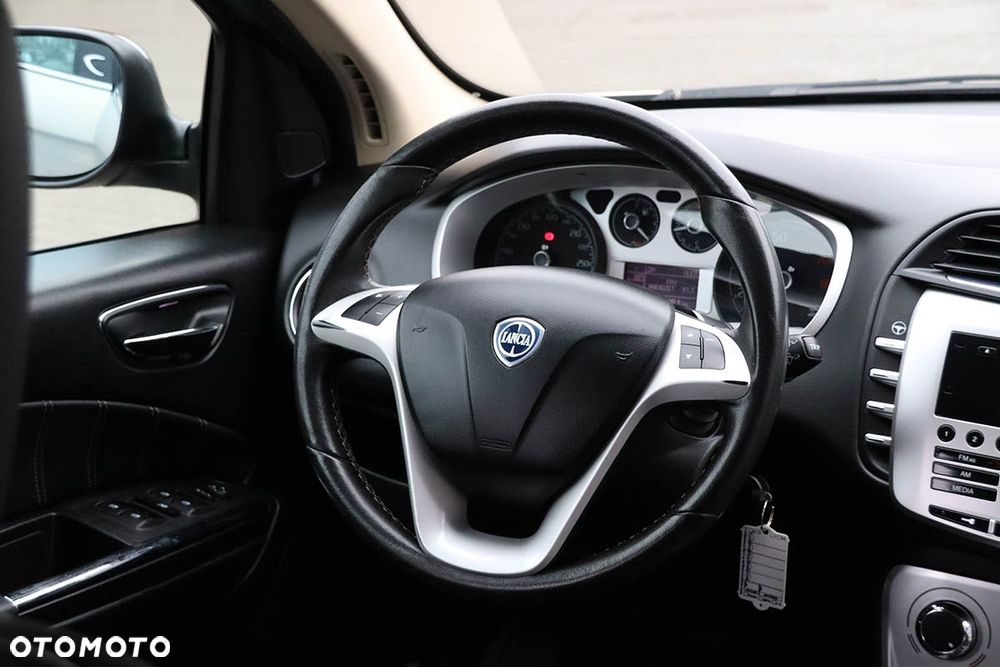 Lancia Delta 1.4 T-Jet 16v Argento - 30