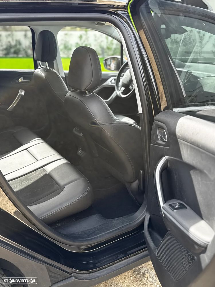 Peugeot 2008 - 13
