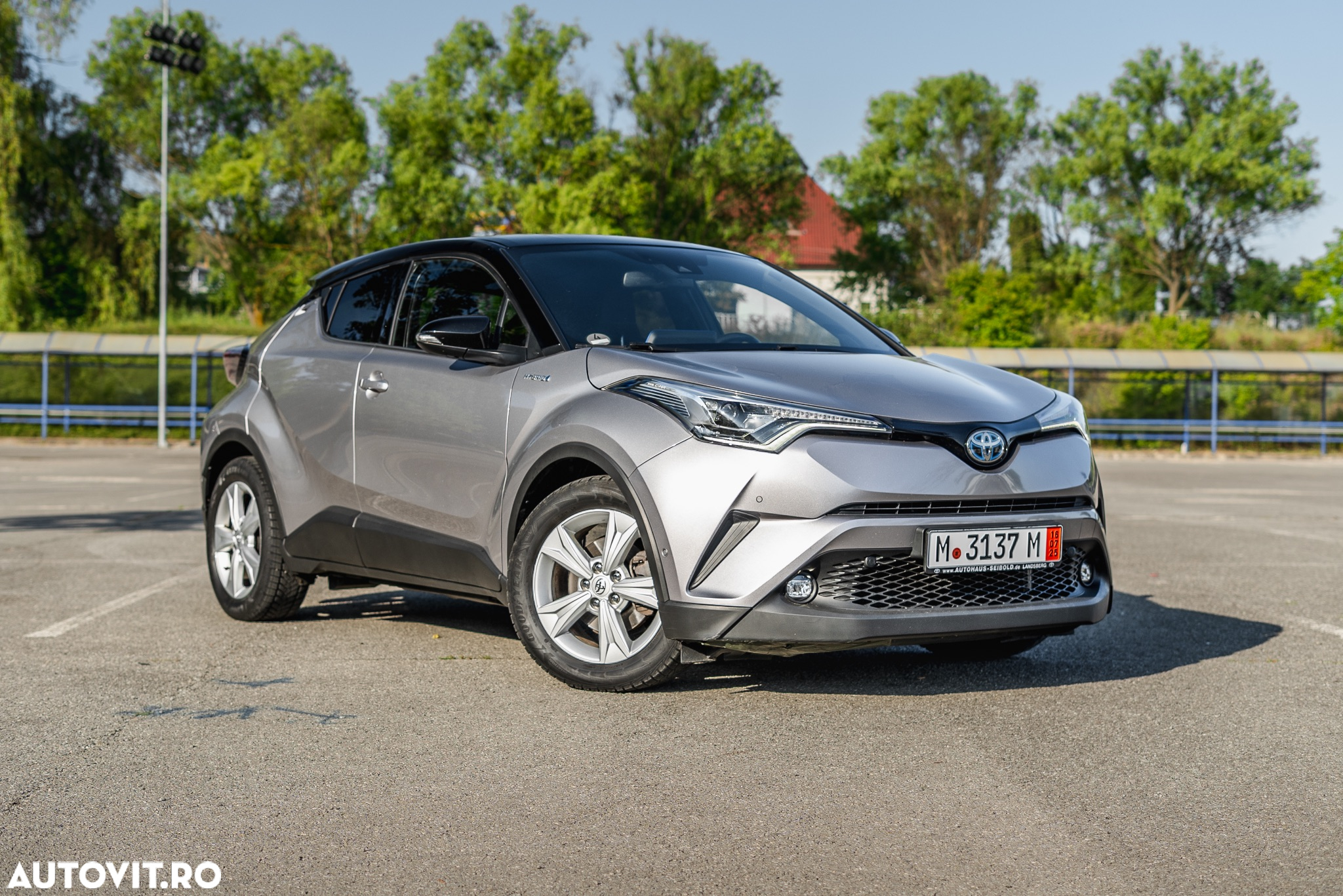 Toyota C-HR Hybrid Lounge - 21