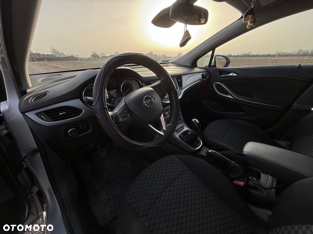 Opel Astra 1.4 T Enjoy - 4