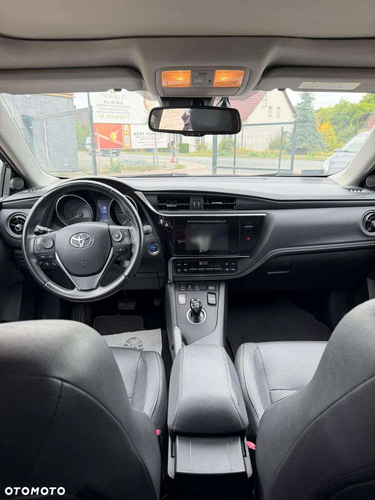 Toyota Auris - 15