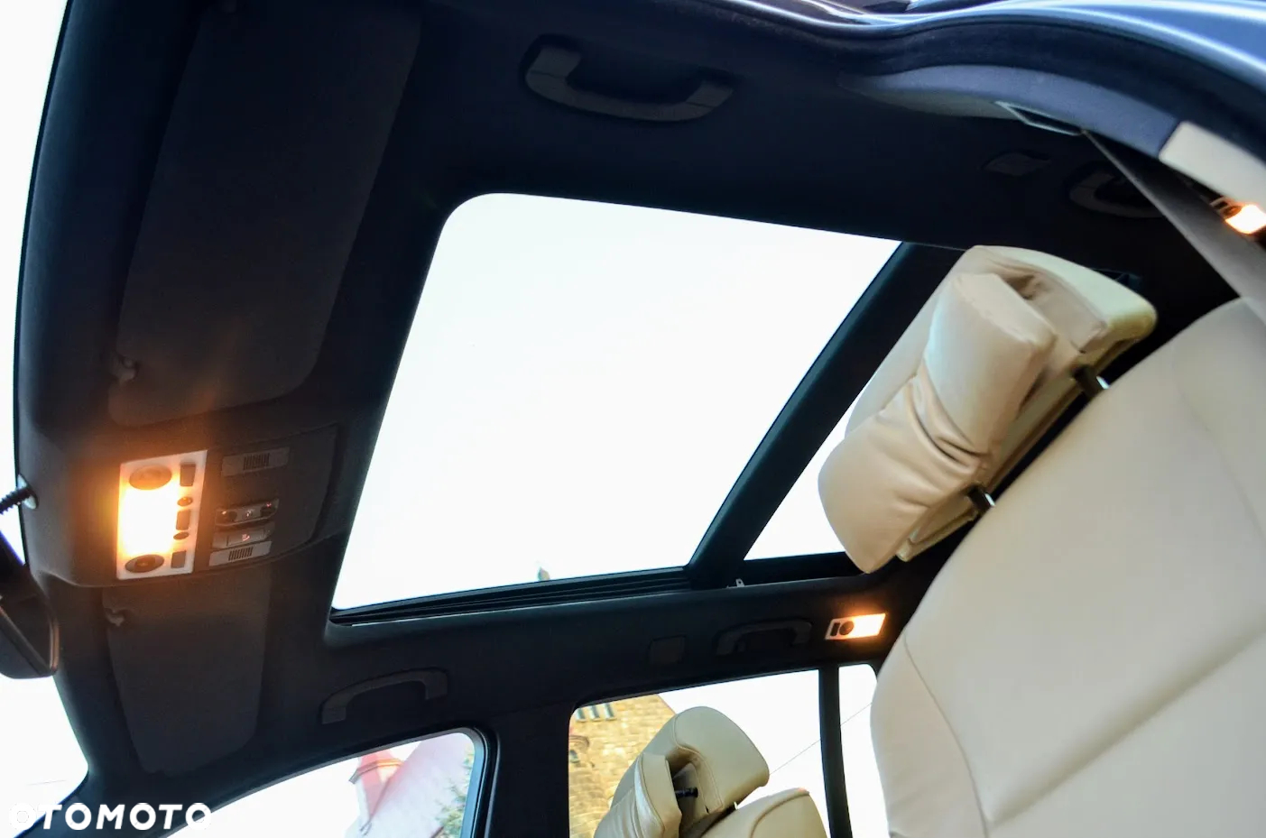 BMW Seria 5 525i Touring - 23