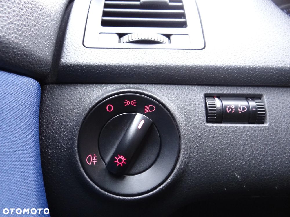 Volkswagen Polo 1.4 Tour Edition - 29