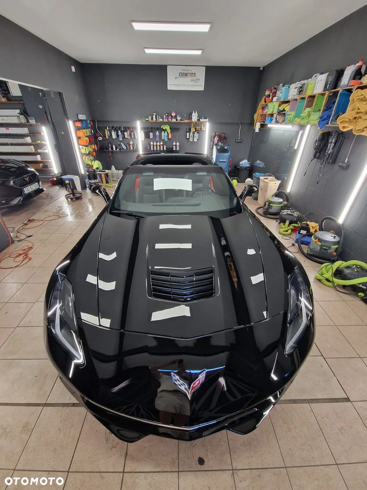 Chevrolet Corvette - 3