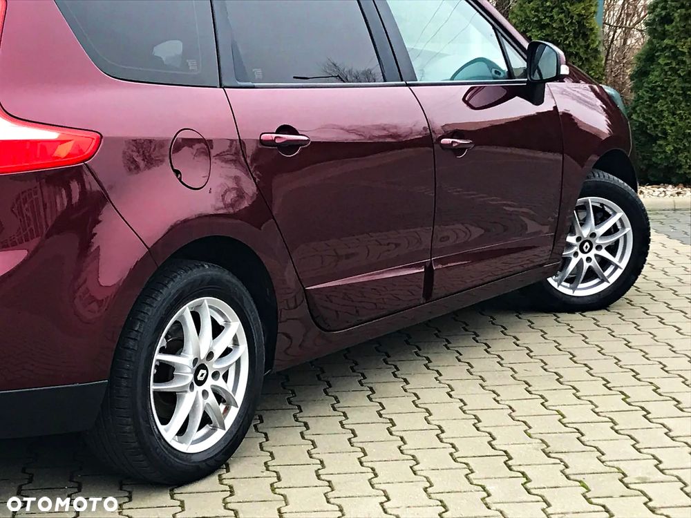 Renault Grand Scenic - 18