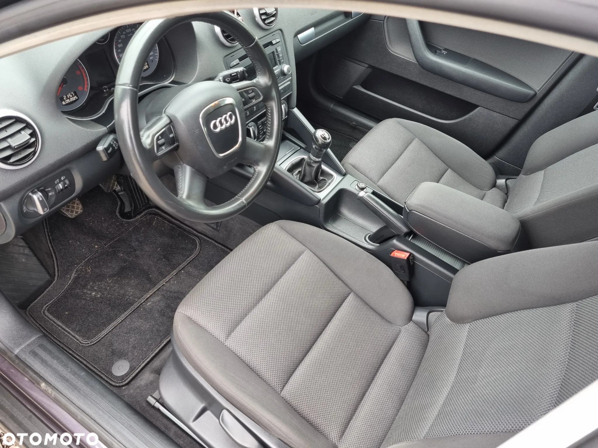 Audi A3 Sportback 2.0 TDI DPF Ambition - 13