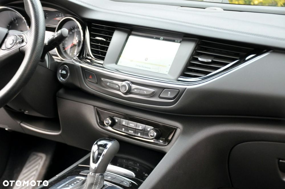 Opel Insignia - 26