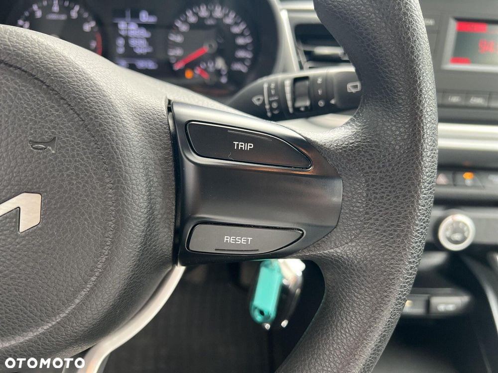 Kia Rio - 15