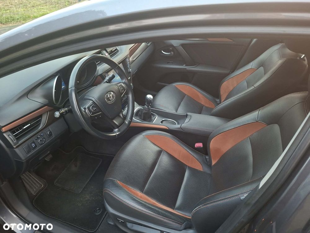Toyota Avensis 2.0 D-4D Prestige - 11