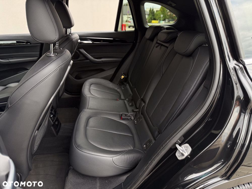 BMW X1 xDrive25d xLine - 23