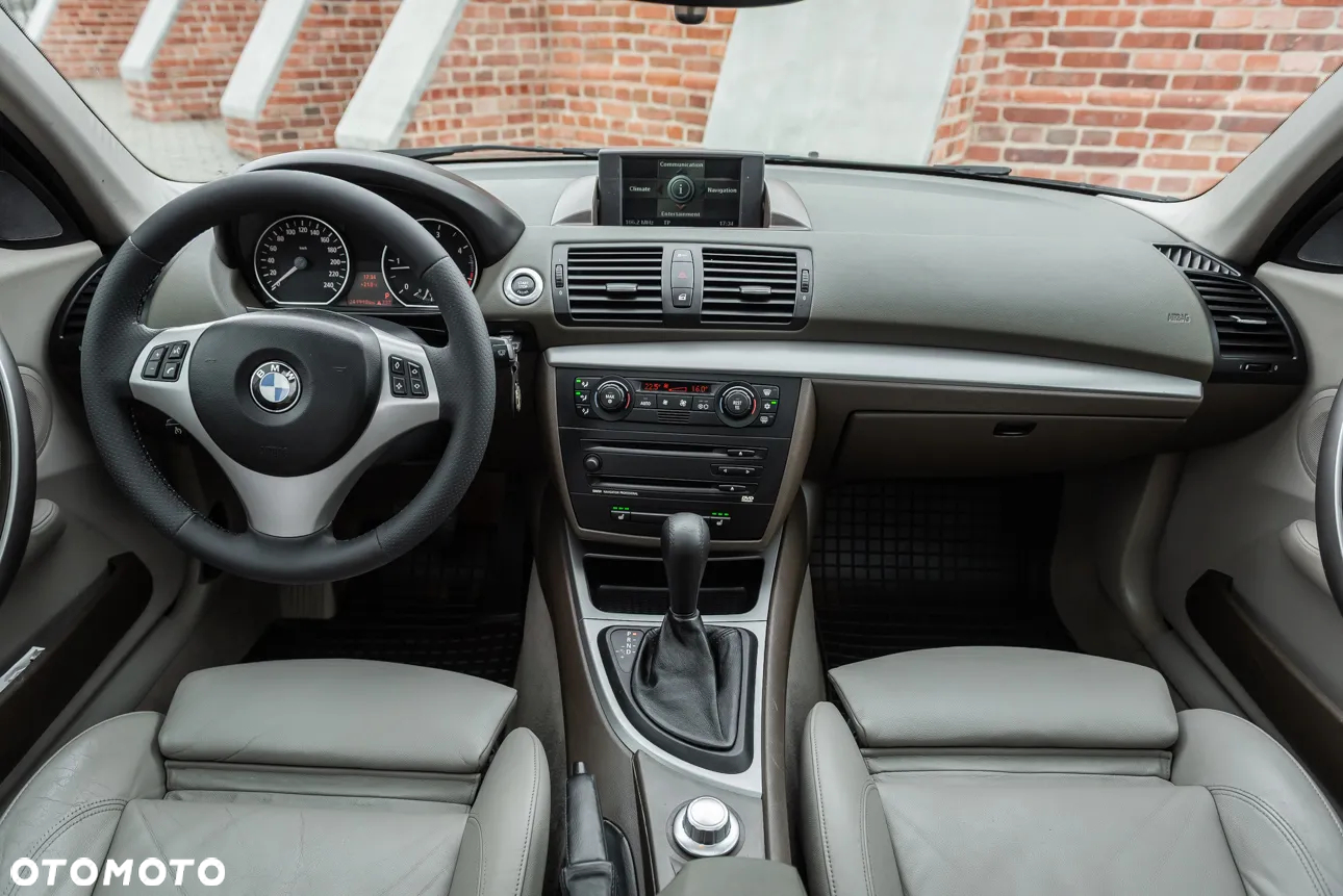 BMW Seria 1 120d - 24