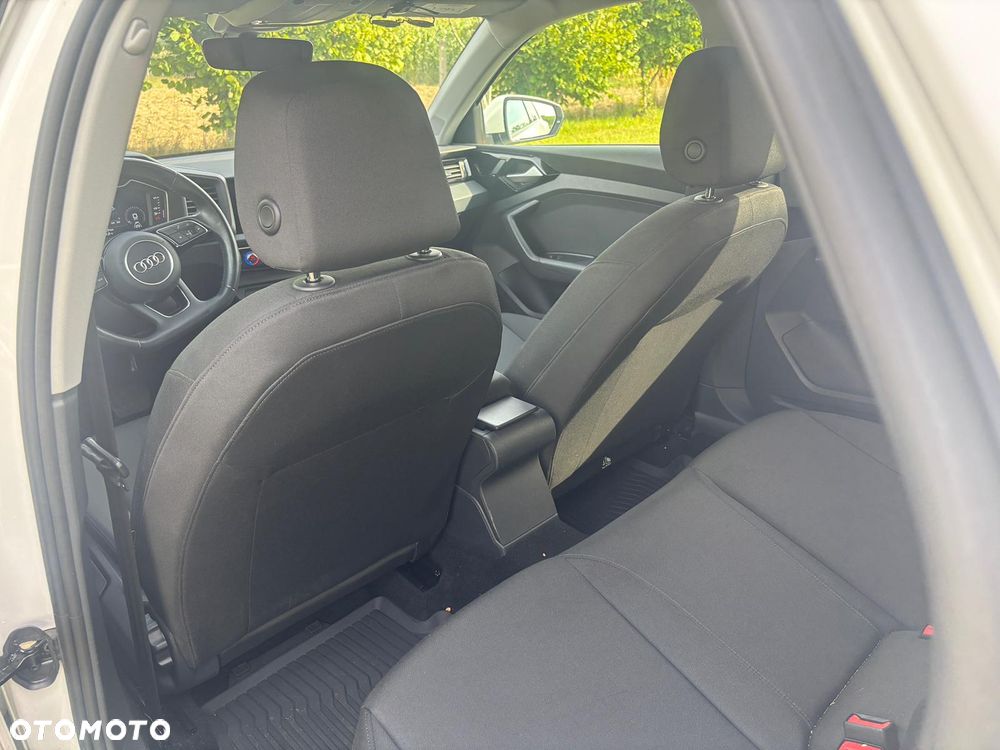 Audi A1 Sportback 35 TFSI S tronic - 13