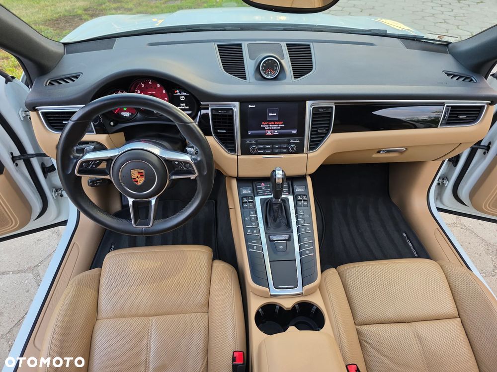 Porsche Macan - 36