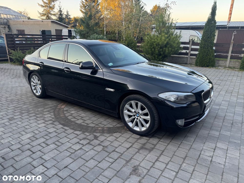 BMW Seria 5 535d Sport-Aut Luxury Line - 2