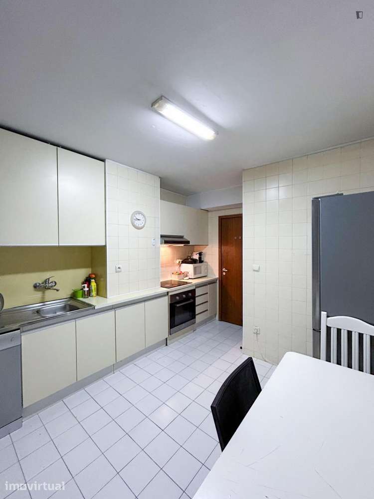 Quarto - localizado em Campanhã Porto - Grande imagem: 4/7