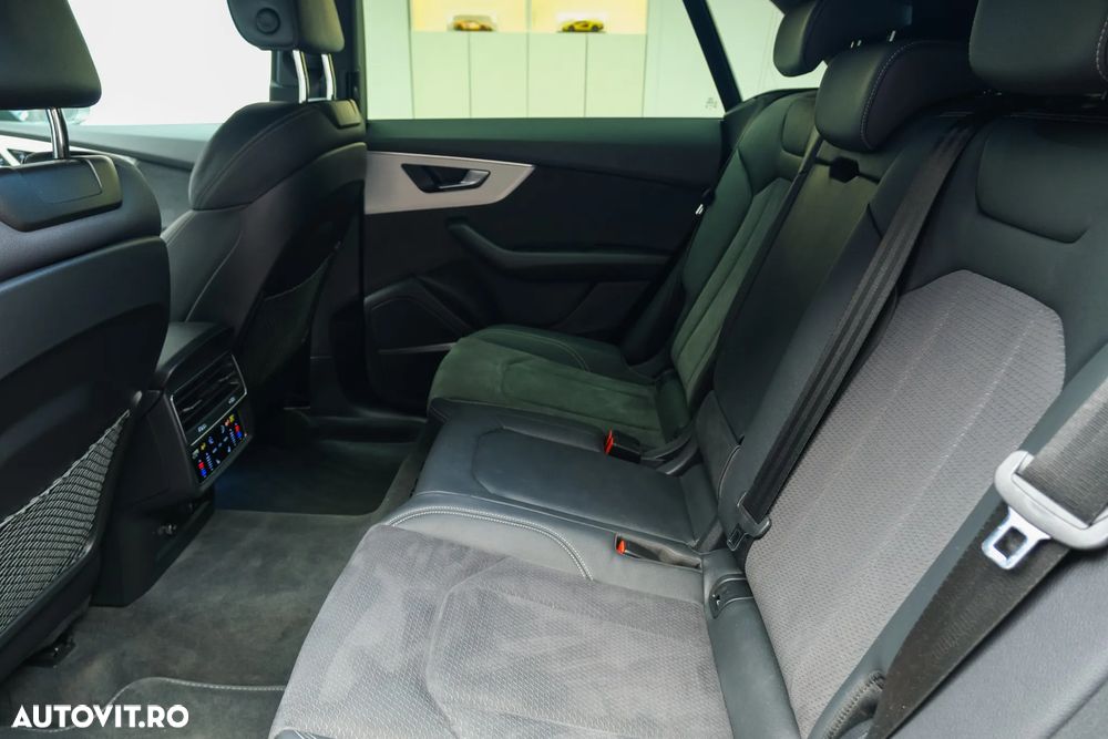 Audi Q8 55 TFSI quattro Tiptronic MHEV - 28