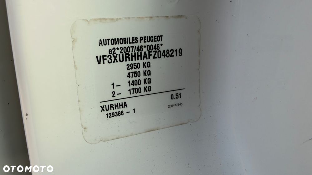 Peugeot Expert Kombi Standard 2,8t EAT8 - 23