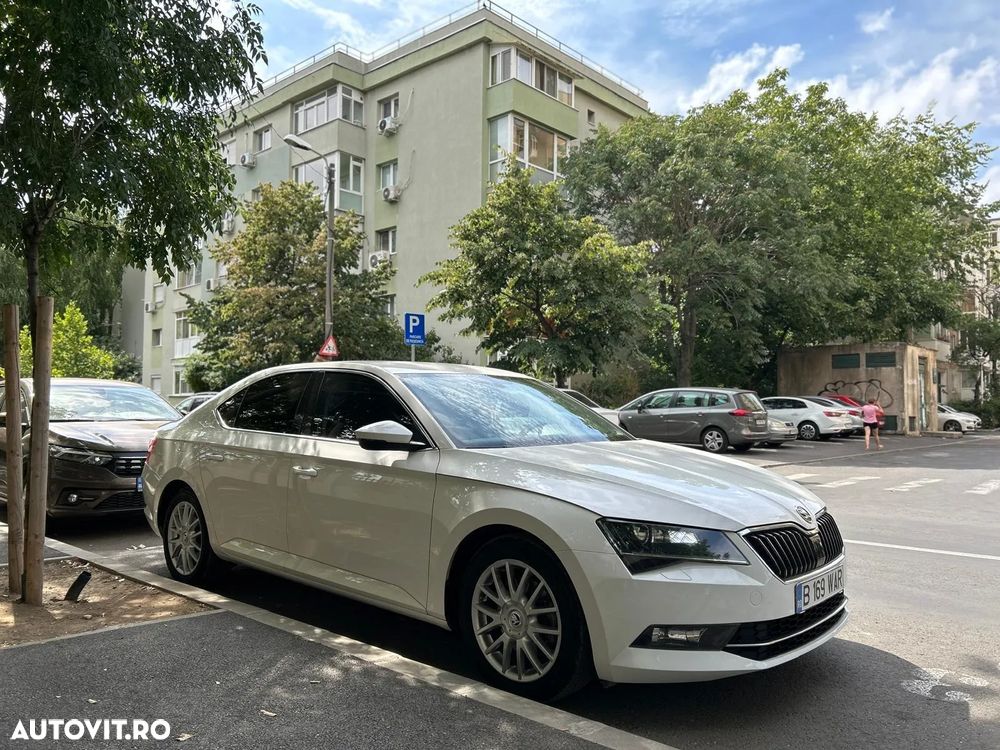 Skoda Superb 2.0 TDI 4X4 Ambition - 6