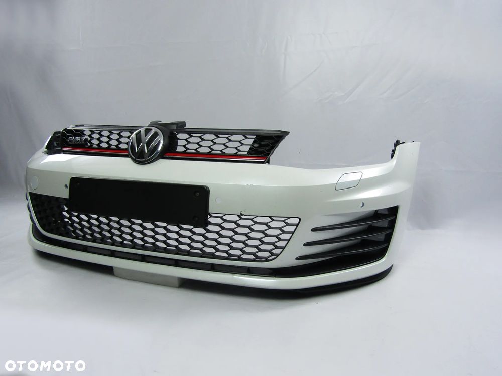 Zderzak przedni VW Golf 7 12 - 17 GTI Sprysk. / Pdc-6 Kod lakieru LOK1 L0K1 - 11