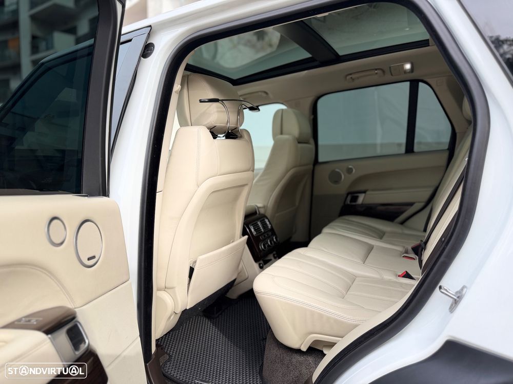Land Rover Range Rover 3.0 TDV6 Autobiography - 17