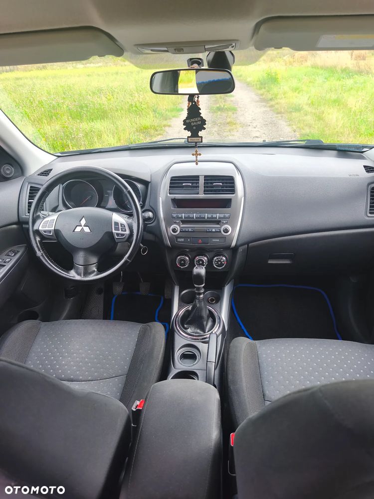 Mitsubishi ASX - 5