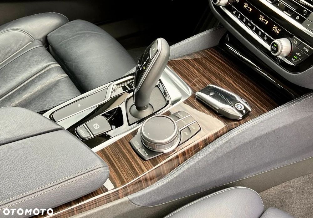 BMW Seria 5 520d M Sport Edition - 30