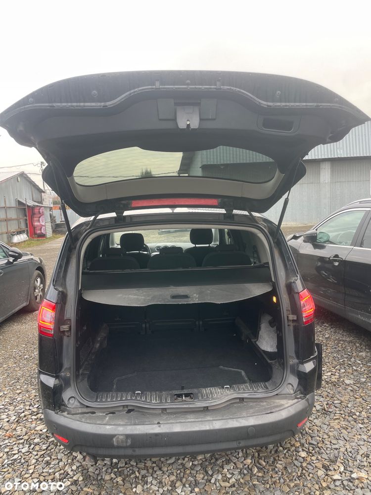 Ford S-Max - 7