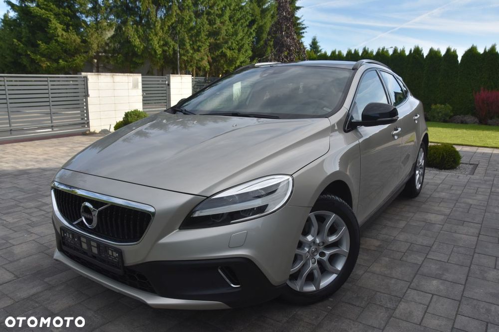 Volvo V40 Cross Country T3 Drive-E Summum - 9