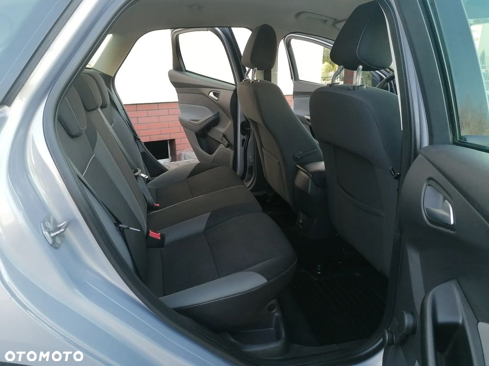 Ford Focus - 13