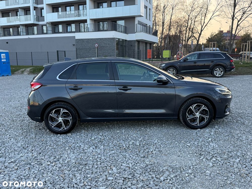 Hyundai i30 1.5 DPI Smart - 11