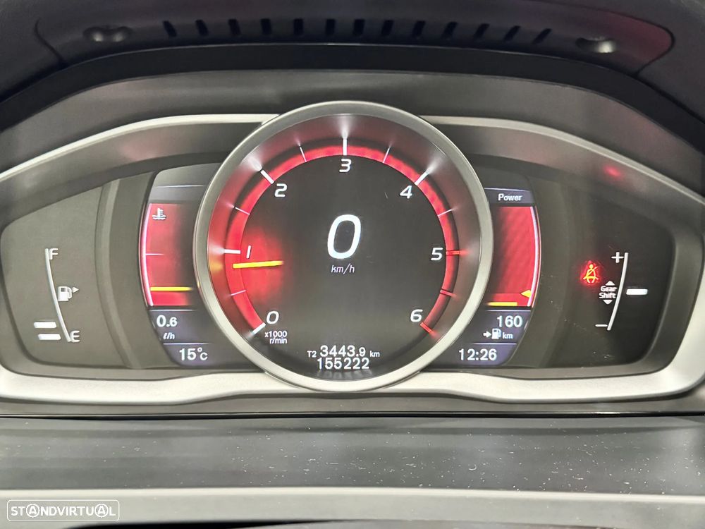 Volvo V60 Cross Country 2.0 D3 Summum - 24