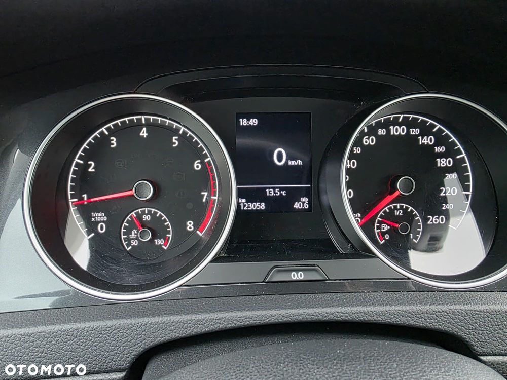 Volkswagen Golf 1.0 TSI BMT City - 20