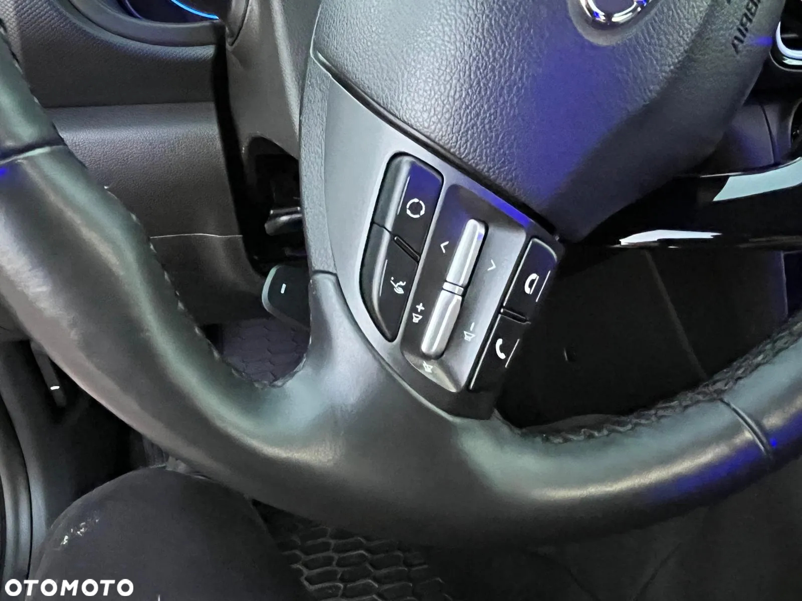Hyundai Kona 1.6 GDI Hybrid Premium DCT - 25