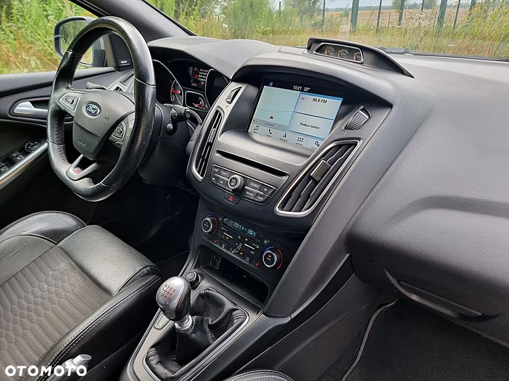 Ford Focus 2.0 TDCi ST - 17