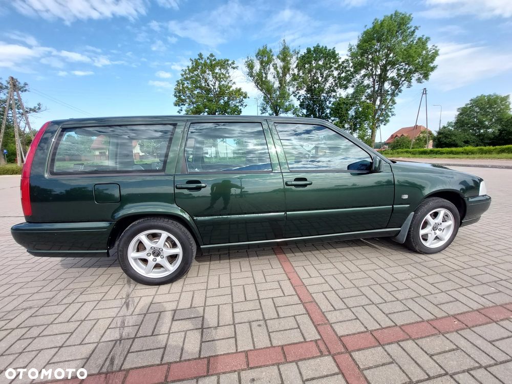 Volvo V70 2.4 - 12