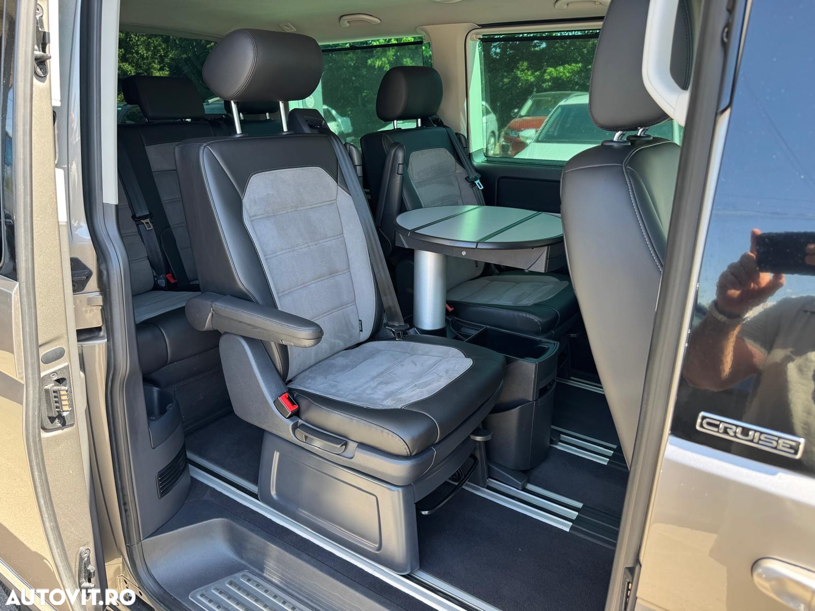 Volkswagen Multivan - 2
