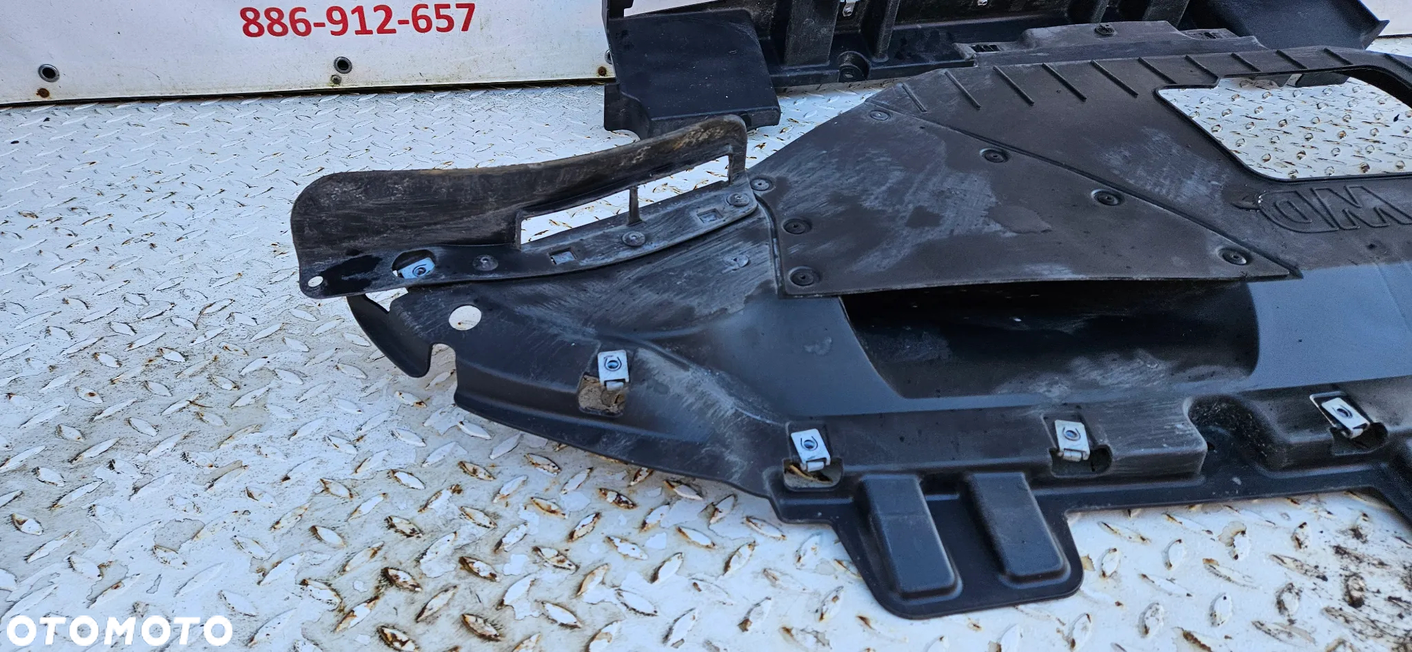 Dodge Durango III LIFT 2021-2025 RT GT Dolna osłona pod silnika Pokrywa dolna 68308842AE Dolot powietrza Kierownica powietrza - 4