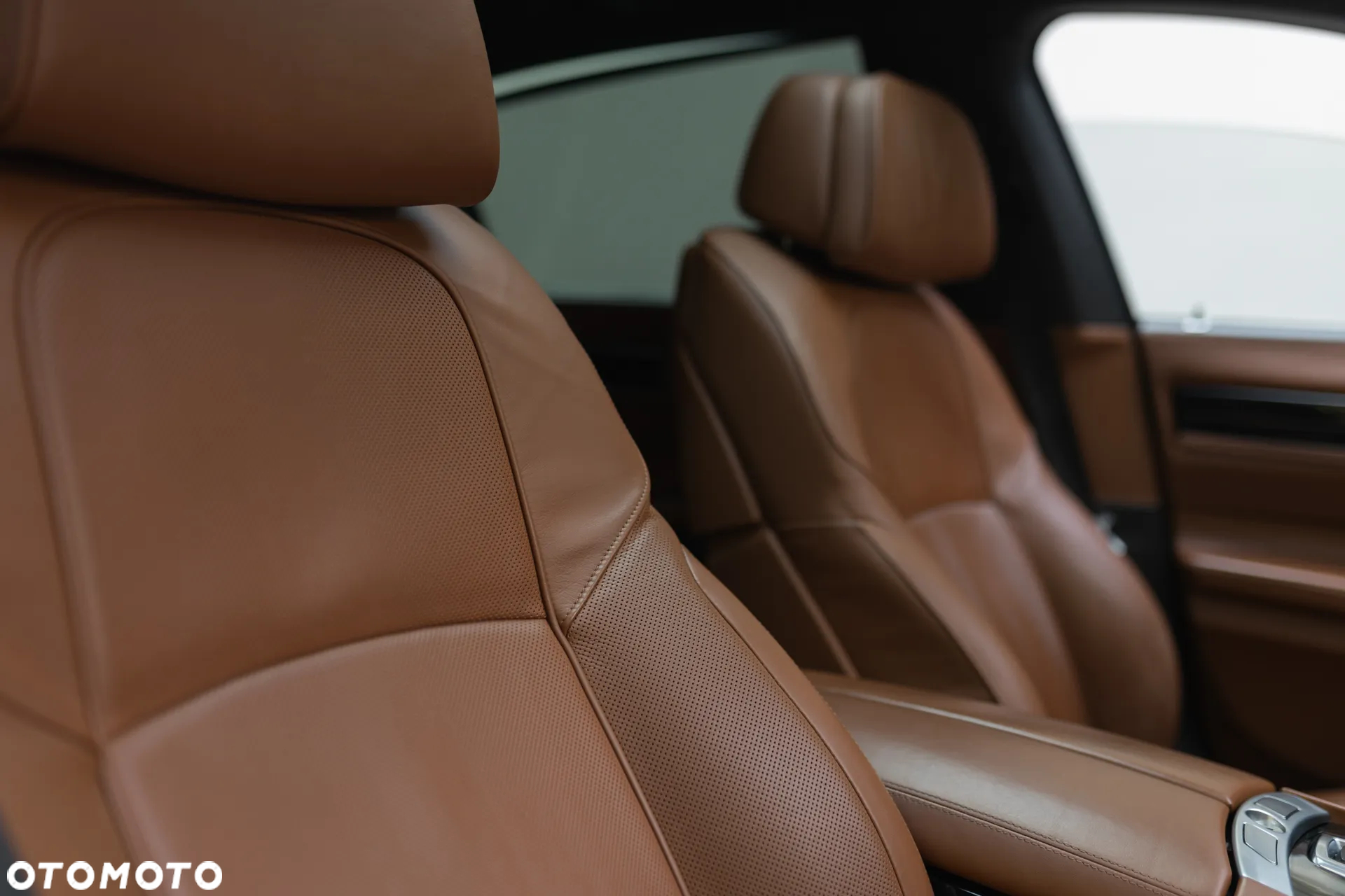 BMW Seria 7 760i L - 24