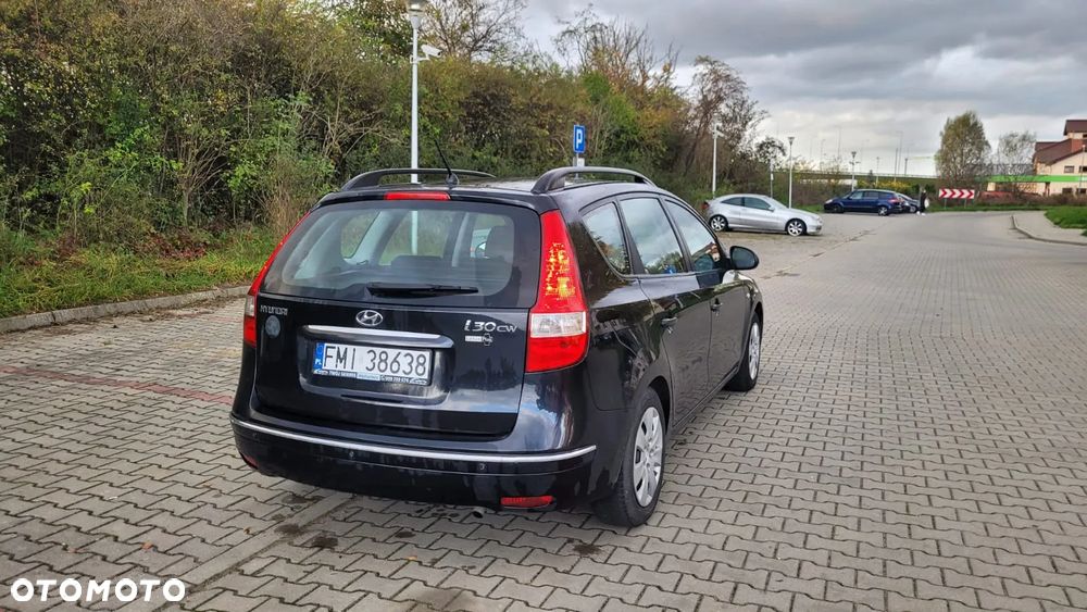 Hyundai i30 i30cw 1.6 Edition Plus - 11